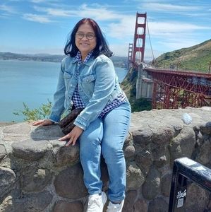 Meet your Posher, Luzviminda